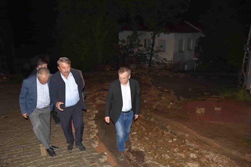 Ovacık, Eskipazar ve Merkez İlçelerimizde meydana gelen sel afetine ekiplerimiz anında müdahalede bulunarak 7/24 teyakkuz haline geçmiştir. 